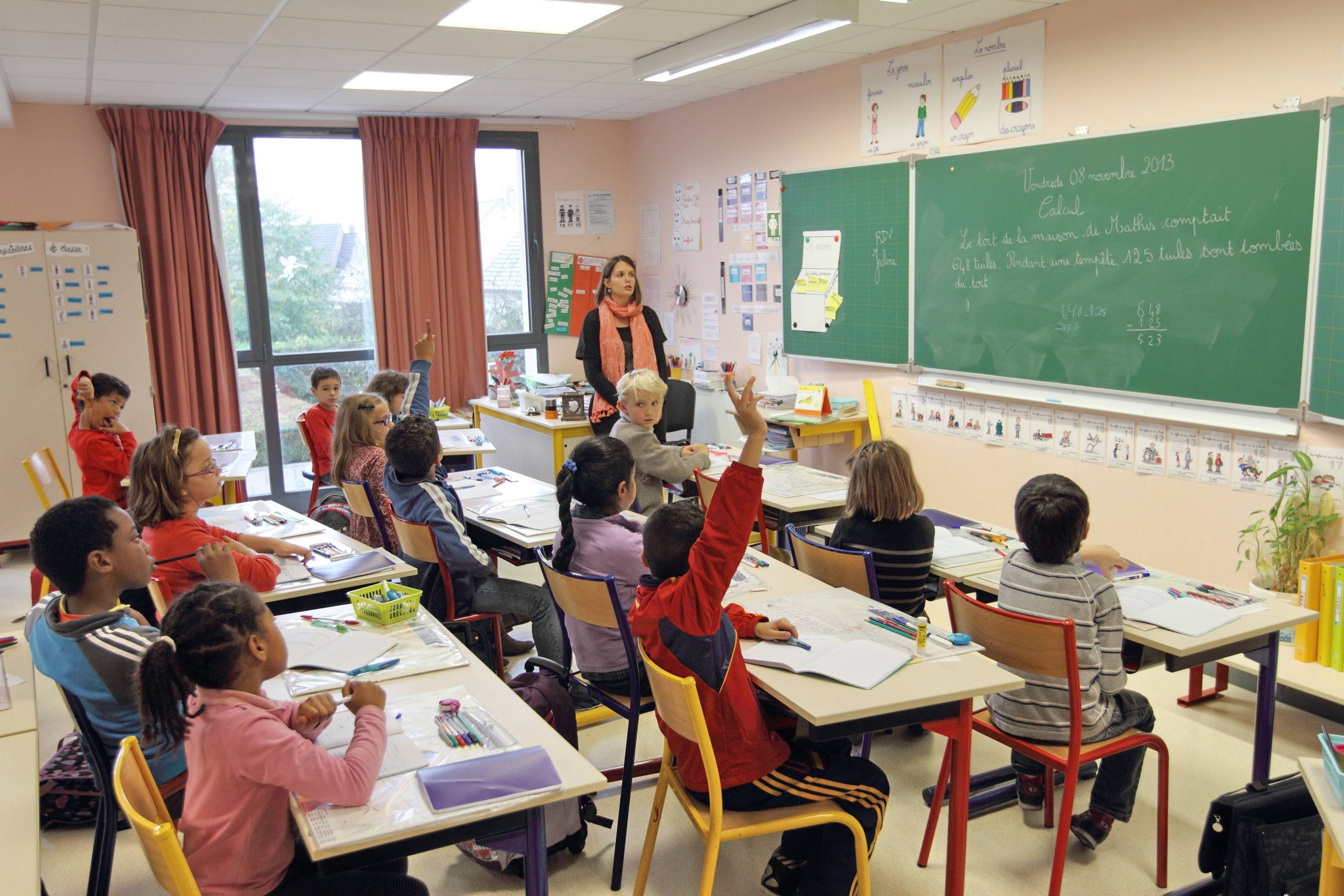 Aider les jeunes et les écoles catholiques c'est aussi possible avec le bénévolat ! Découvrez nos missions pour s'impliquer autrement.